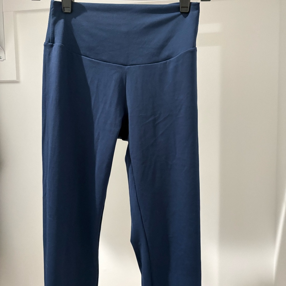 New Oysho Mid-High Rise Navy Athletic Leggings — Size S
